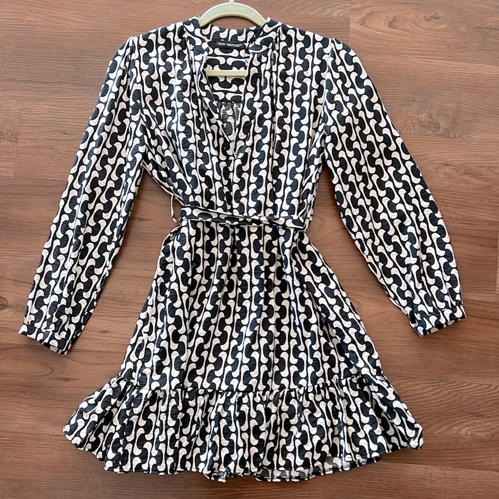QUZU Black and White Dress